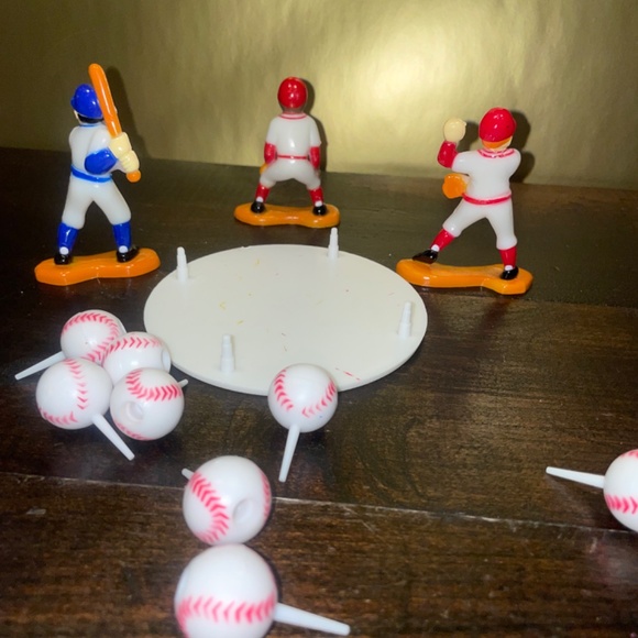 12 Pc Vintage Bakery Crafts Baseball Players Baseballs Birthday Cake Figures - Picture 4 of 5